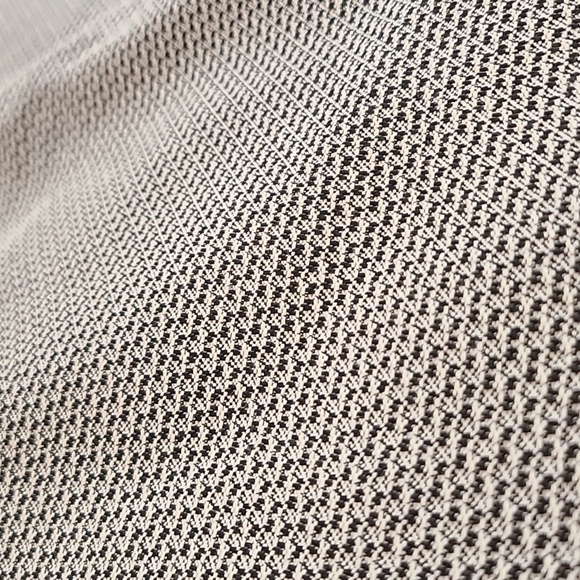 Ann Taylor fitted pencil skirt with graphic textured print - Picture 2 of 4